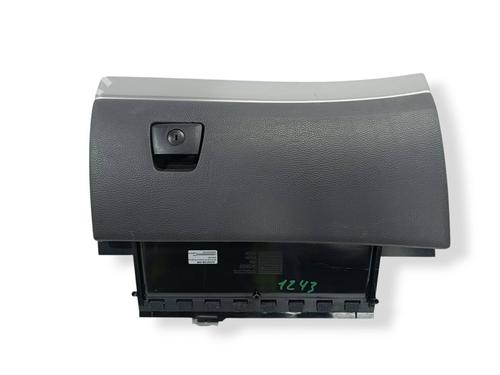 Used Glove box VOLVO XC90 I (275) D5 AWD (185 hp) 31127130