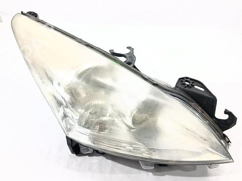 Used Right headlight PEUGEOT 5008 (0U_, 0E_) 1.6 HDi (114 hp) 30192618