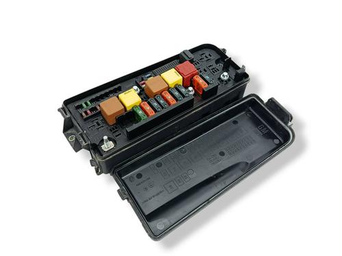 Used Fuse box OPEL VECTRA C (Z02) [2002-2009]  32663622