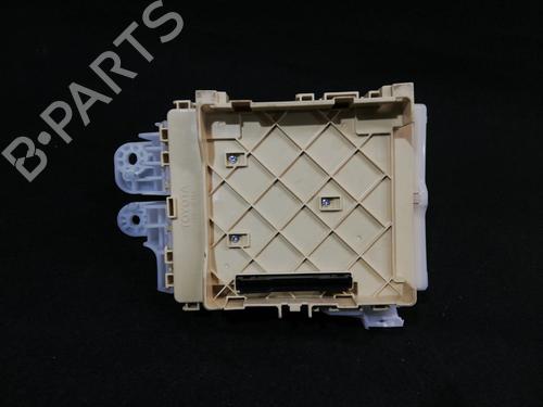 Fuse box TOYOTA AURIS (_E18_)  | BP15865829E1 