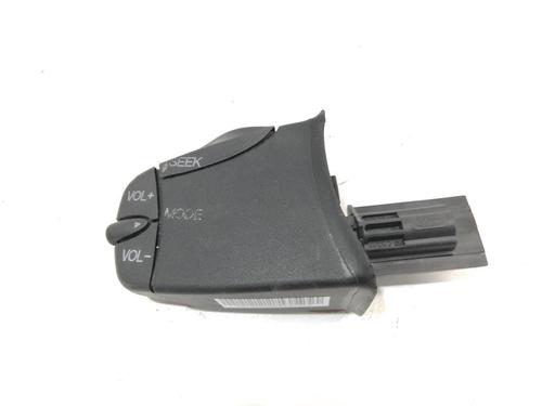 Used Steering wheel controls FORD FOCUS I Saloon (DFW) 1.8 Turbo DI / TDDi (75 hp) 15866517