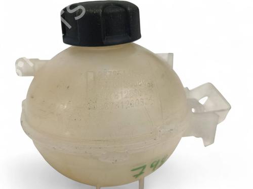 Expansion tank PEUGEOT 308 II (LB_, LP_, LW_, LH_, L3_) 1.6 HDi / BlueHDi 115 | BP29392775C120 