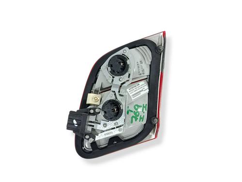 left-tailgate-light-mercedes-benz-e-class-w210-1995-1996-1997-1998-1999-2000-2001-2002-2003-32183564 main image