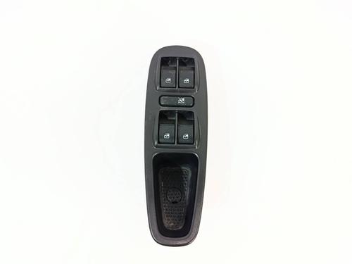 Used Left front window switch FIAT 500L (351_, 352_) 1.3 D Multijet (199LXY1A, 199LXY11) (84 hp) 29392798