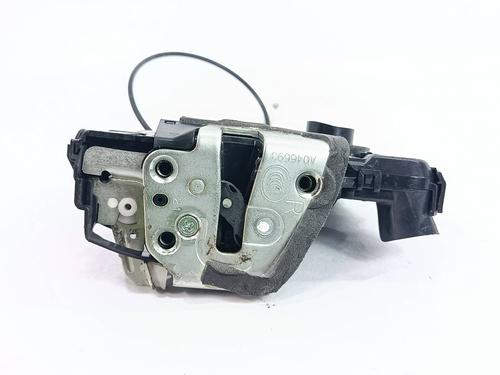 front-right-lock-toyota-auris-_e15_-2006-2007-2008-2009-2010-2011-2012-2013-36019348 main image