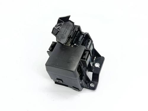 Fuse box KIA NIRO I (DE) 1.6 GDI Plug-in Hybrid | BP36073314E1  - Image 8