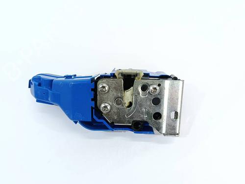Used Front left lock FIAT 500L (351_, 352_) 1.3 D Multijet (199LXY1A, 199LXY11) (84 hp) 29219911