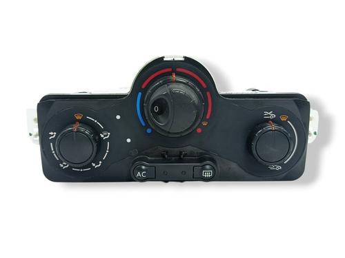 Used Climate control RENAULT CLIO III (BR0/1, CR0/1) 1.5 dCi (75 hp) 31704256