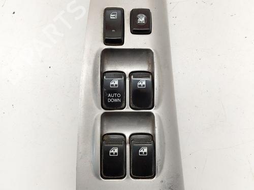 Used Left front window switch KIA SPORTAGE II (JE_, KM_) 2.0 CRDi (140 hp) 31172832