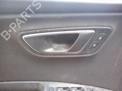 Used Front left interior door handle SEAT LEON (5F1) [2012-2021]  15975317