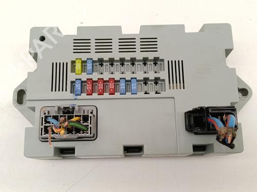 Used Fuse box Fuse box 37263669 37263669