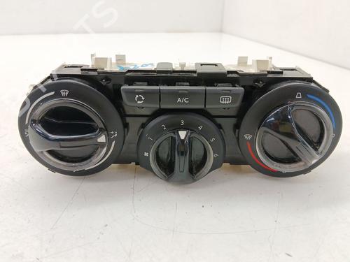 Used Climate control Climate control PEUGEOT 2008 I (CU_) 1.2 VTi (82 hp) 39140774 39140774