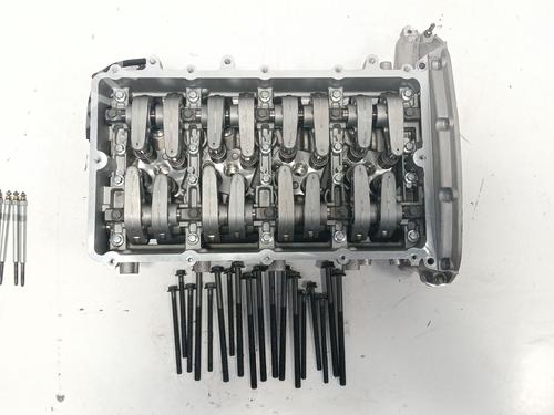 Used Cylinder head Cylinder head FORD TRANSIT Van (FA_ _) 2.4 TDE (125 hp) 34620754 34620754