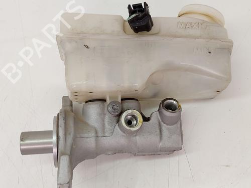Used Brake master cylinder DACIA SANDERO II TCe 90 (B8M1, B8MA, B8AC) (90 hp) 28728769