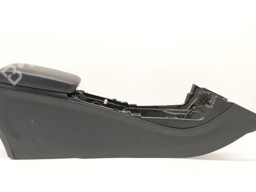 Armrest / Center console MERCEDES-BENZ CLA Coupe (C117) CLA 220 CDI 4-matic (117.305) | BP31189804I20