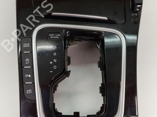 Used Middle console KIA XCEED (CD) 1.5 T-GDi MHEV (160 hp) 29808531