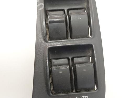 Used Left front window switch TOYOTA AVENSIS (_T25_) [2003-2008]  32349302