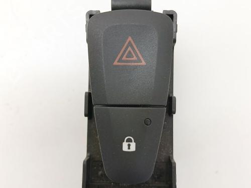 advarselskontakt-renault-megane-iii-hatchback-bz01_-b3_-2008-36695822 main image
