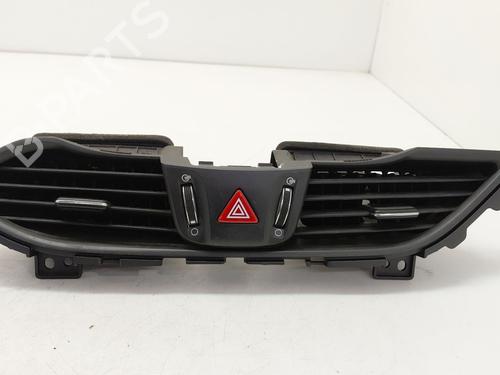 Used Air vent HYUNDAI i30 (PDE, PD, PDEN) 1.4 MPI (100 hp) 31944472