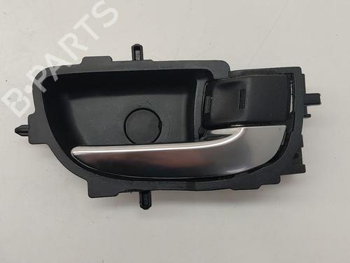 front-right-interior-door-handle-toyota-auris-_e18_-2012-2013-2014-2015-2016-2017-2018-2019-32258663 main image