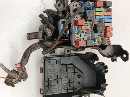 Used Fuse box Fuse box 38107360 38107360
