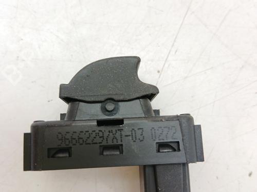 Right front window switch PEUGEOT 5008 (0U_, 0E_) 1.6 HDi | BP37659726I26 - Image 3