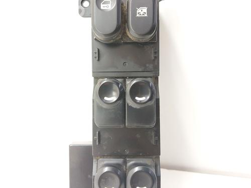 Used Left front window switch Left front window switch HYUNDAI i30 (FD) 1.4 (109 hp) 33024099 33024099