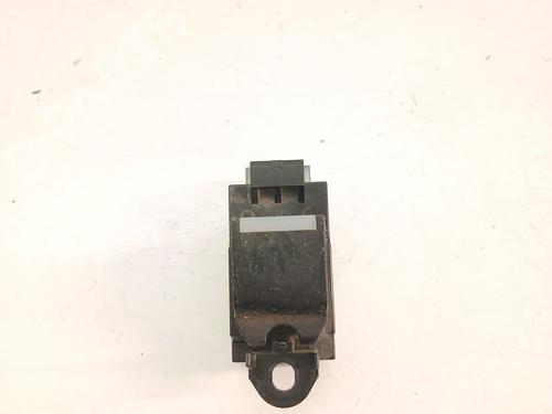 Used Right rear window switch Right rear window switch 39428992 39428992