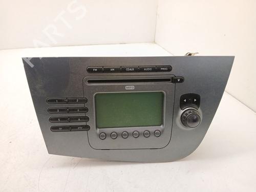 Used Radio Radio SEAT LEON (1P1) 1.4 TSI (125 hp) 39802651 39802651