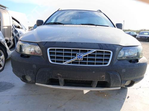 Used Front bumper Front bumper VOLVO V70 II (285) D5 AWD (163 hp) 35919460 35919460