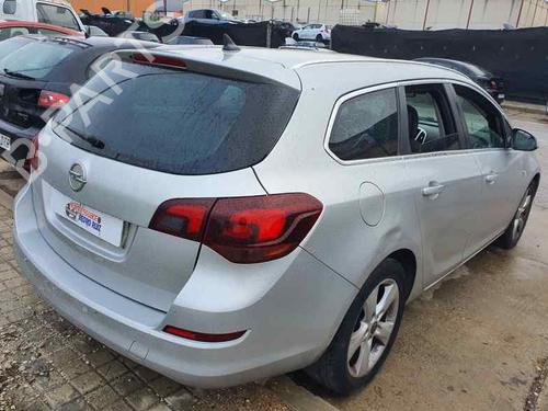 Used Rear right lock OPEL ASTRA J Sports Tourer (P10) 1.7 CDTI (35) (125 hp) 20664319