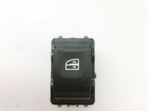 Used Right rear window switch Right rear window switch RENAULT MEGANE III Hatchback (BZ0/1_, B3_) 1.5 dCi (BZ09, BZ0D, BZ1W, BZ29, BZ14) (110 hp) 34580224 34580224