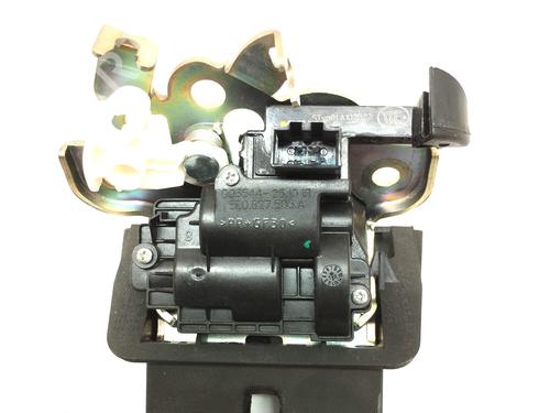 Tailgate lock SEAT LEON ST (5F8) 1.5 TSI | BP17627853C101 