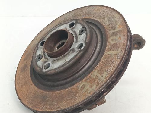 Used Left front steering knuckle DACIA SANDERO II 1.5 dCi 75 / Blue dCi 75 (B8JW, B8M4, B8AH, B8M7, B8M6) (75 hp) 32473864