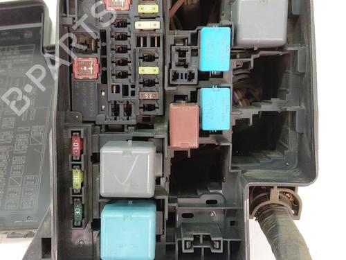 Used Fuse box TOYOTA RAV 4 III (_A3_) 2.2 D 4WD (ALA30_, ALA30R) (177 hp) 29162663