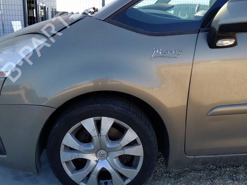 Used Left front fenders CITROËN C4 Picasso I MPV (UD_) 2.0 HDi 138 (136 hp) 27571371