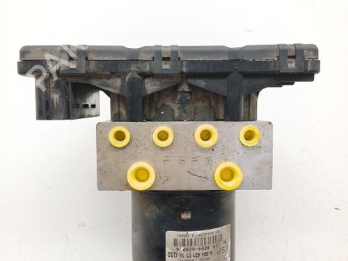 Used ABS pump ABS pump MERCEDES-BENZ C-CLASS (W203) C 220 CDI (203.006, 203.008) (143 hp) 40449516 40449516