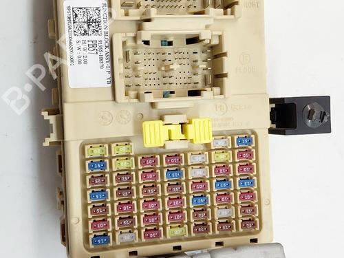 Used Fuse box KIA STONIC (YB) [2017-2025]  30329617