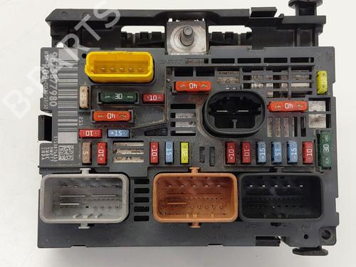 Used Fuse box PEUGEOT 3008 I MPV (0U_) 1.6 HDi (112 hp) 31650866