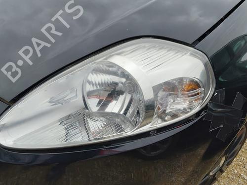 Phare gauche FIAT GRANDE PUNTO (199_) 1.4 (199AXB11, 199AXB1A, 199BXB1A, 199AXL1A) (77 hp) 31968597