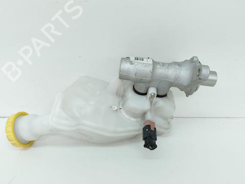 Used Brake master cylinder PEUGEOT 2008 I (CU_) [2013-2025]  28672191