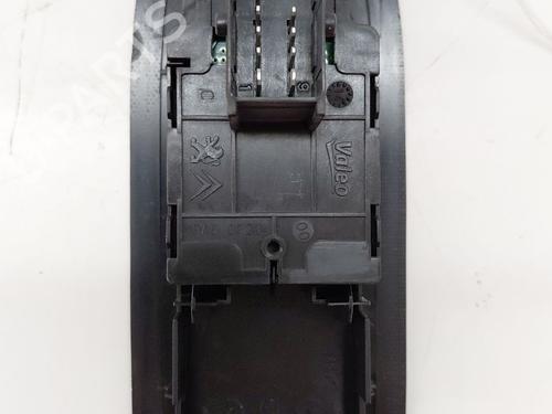 Left front window switch PEUGEOT 208 I (CA_, CC_) 1.2 VTI 82 | BP28291508I27