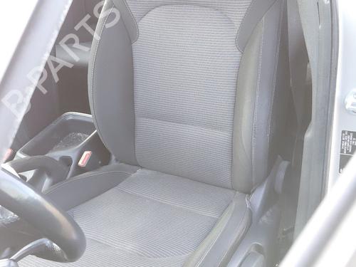 Used Left front seat HYUNDAI i30 (PDE, PD, PDEN) 1.4 MPI (100 hp) 31904639