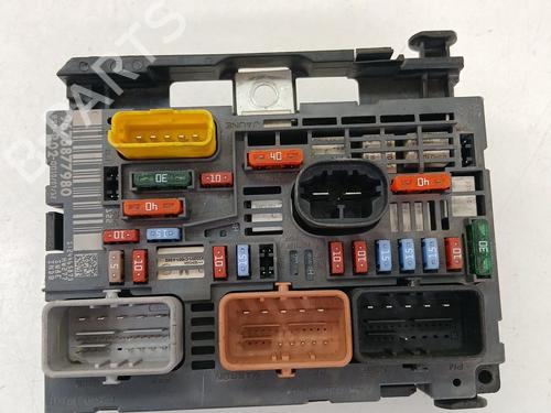 Used Fuse box Fuse box PEUGEOT 5008 (0U_, 0E_) 1.6 16V (120 hp) 36353211 36353211