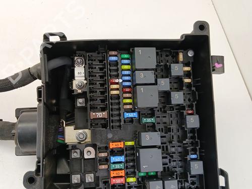 Used Fuse box Fuse box 35793798 35793798
