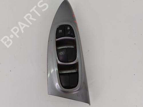 Used Left front window switch NISSAN JUKE (F15) 1.5 dCi (110 hp) 15976179