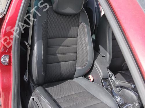 right-front-seat-renault-megane-iii-hatchback-bz01_-b3_-2008-34234562 main image