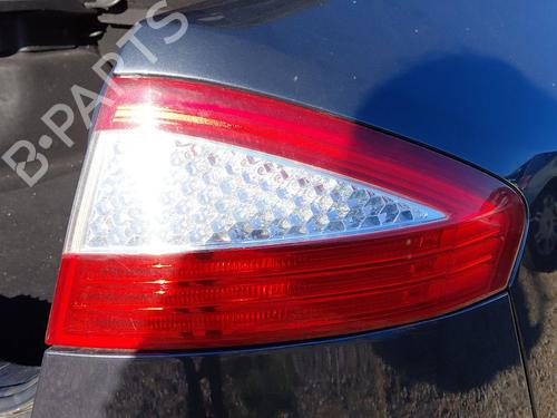 Used Right taillight FORD MONDEO IV (BA7) 1.8 TDCi (125 hp) 30059545