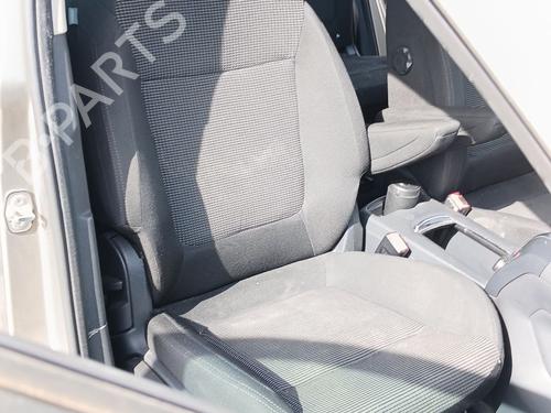 Used Right front seat Right front seat PEUGEOT 5008 (0U_, 0E_) 2.0 HDi 150 / BlueHDi 150 (150 hp) 34163293 34163293