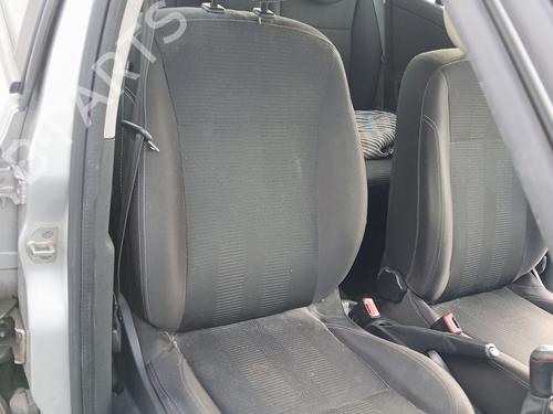 Sæde højre fortil Sæde højre fortil RENAULT CLIO III (BR0/1, CR0/1) 1.2 16V (BR02, BR0J, BR11, CR02, CR0J, CR11) (75 hp) 36016769 36016769